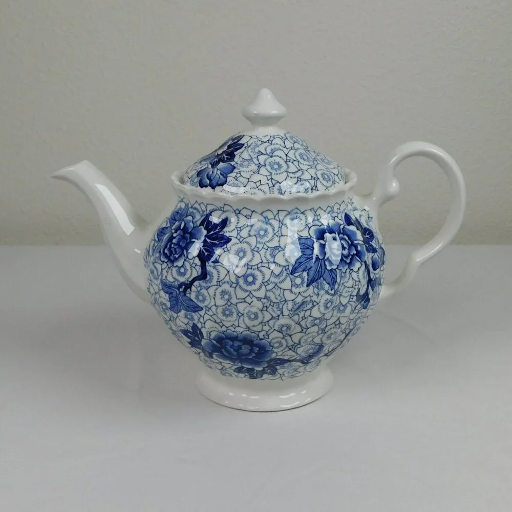 Johnson Brothers Lotus Blue Fine China Floral Swirl Rim Teapot Lid Vintage 1979 - Picture 1 of 12